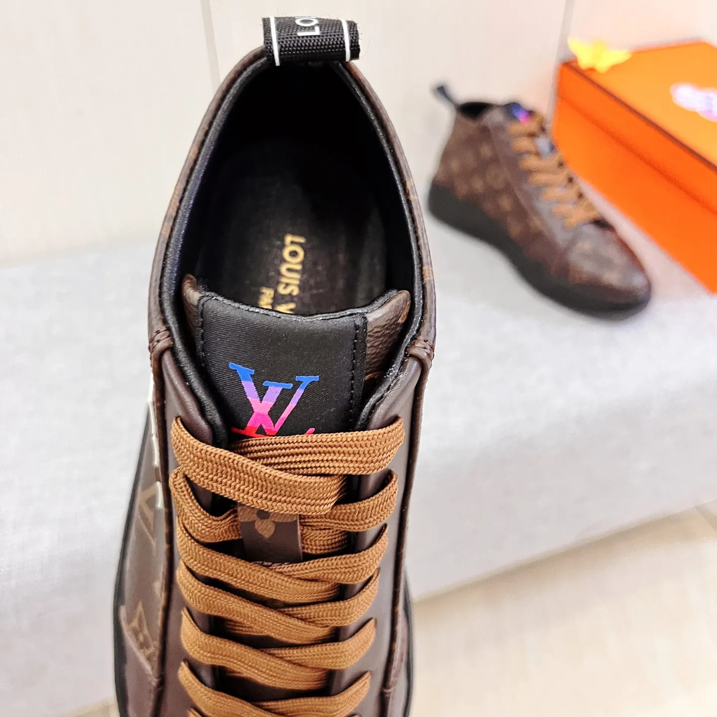 Men's shoes 💰 460 men's shoes 💰 [ LV ] 🔥 Louis Vuitton, high-end men's shoes brand official website 1:1 latest masterpiece: uppers are made of Italian imported first-layer cowhide with comfortable and breathable lining ➕ original non-slip and wear-resistant outsole 🔥, making walking more convenient and comfortable! An exclusive new model, a stunning work, a beautiful 1:1 replica [color] compared to the official quality! Create a fashionable personality to set off your uniqueness! A must-have for trendy men! Classic 🔥Size: 38-44 Color: 🔥 3⃣️colors available🔥.